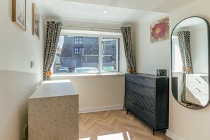 Interior - 1 Bed in St. Ives (oc-l43758) (St Ives)