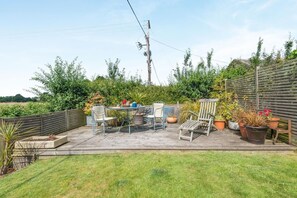 Outdoor dining - 3 Bed in Skelton (oc-c42824) (Skelton)