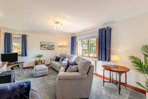 Living area - 3 Bed in Tywyn (oc-e43276) (Tywyn)