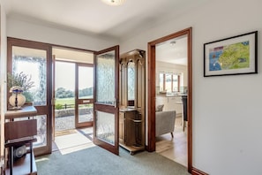 Interior - 3 Bed in Tywyn (oc-e43276) (Tywyn)