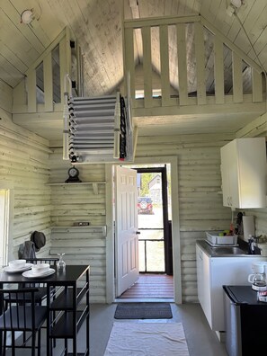 Private kitchen - Cozy cedar log cabin in the highlands (Algonquin Highlands)