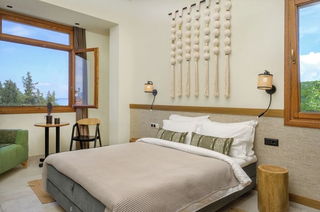 Loft Premium, pemandangan laut terbatas | Brankas, tirai kedap cahaya, kedap suara, dan setrika/meja setrika