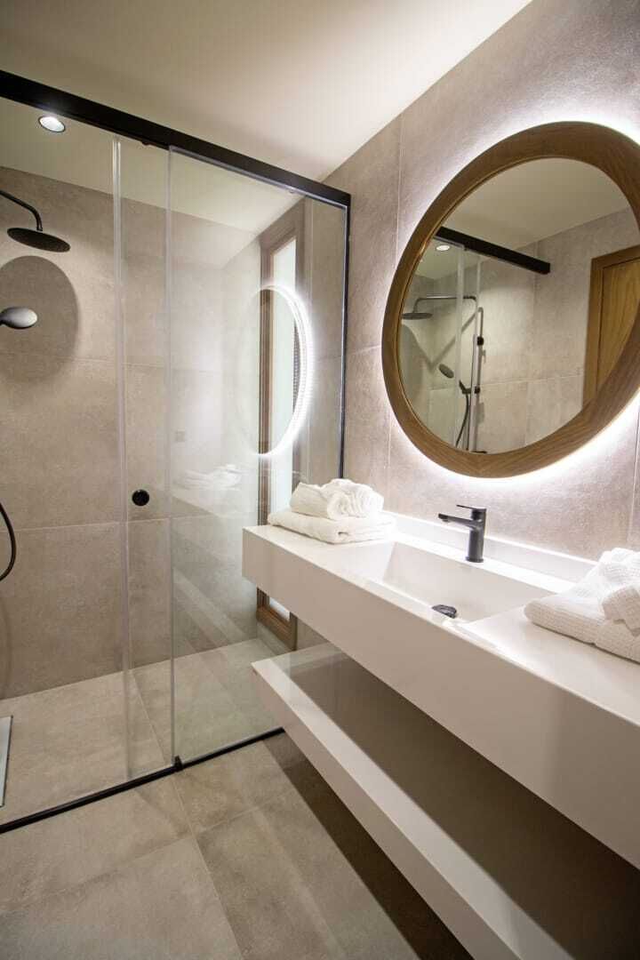 Design Suite, Sea View | Bathroom | Slippers