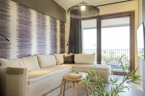 Executive Suite, Sea View | Living area