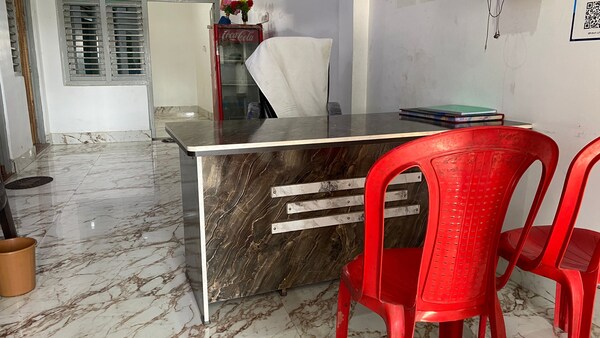 The Dream Hotel And Rooms - Etawah
