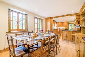Dining - 4 Bed in Chebbard (oc-c43270) (Puddletown)