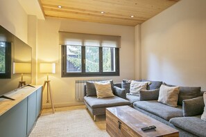 TV - Luderna - Apartamento Tanau A4 Cabirol (La Val d'Aran)