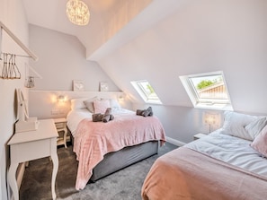 Iron/ironing board, travel cot, free WiFi, bed sheets - 4 Bed in Skirlaugh (oc-w43303) (Skirlaugh)