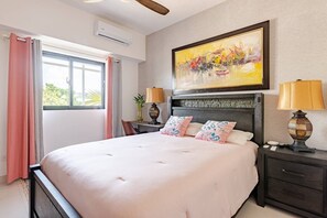 3 chambres, fer et planche à repasser, Wi-Fi, draps fournis