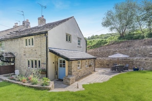 Exterior - 2 Bed in Glossop (oc-h43766) (Glossop)