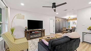 TV, fireplace