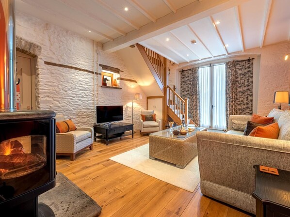 Living area - 1 Bed in Brecon (oc-42936) (Llanfrynach)