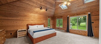 Creekside Lodge Retreat - Pool, Billiards & Arcade