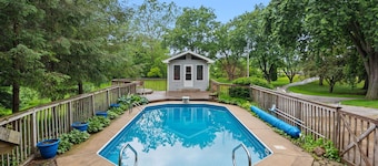 Creekside Lodge Retreat - Pool, Billiards & Arcade