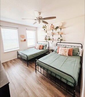 Room - Country Getaway - 20 min to Dallas - Sunset views (Forney)