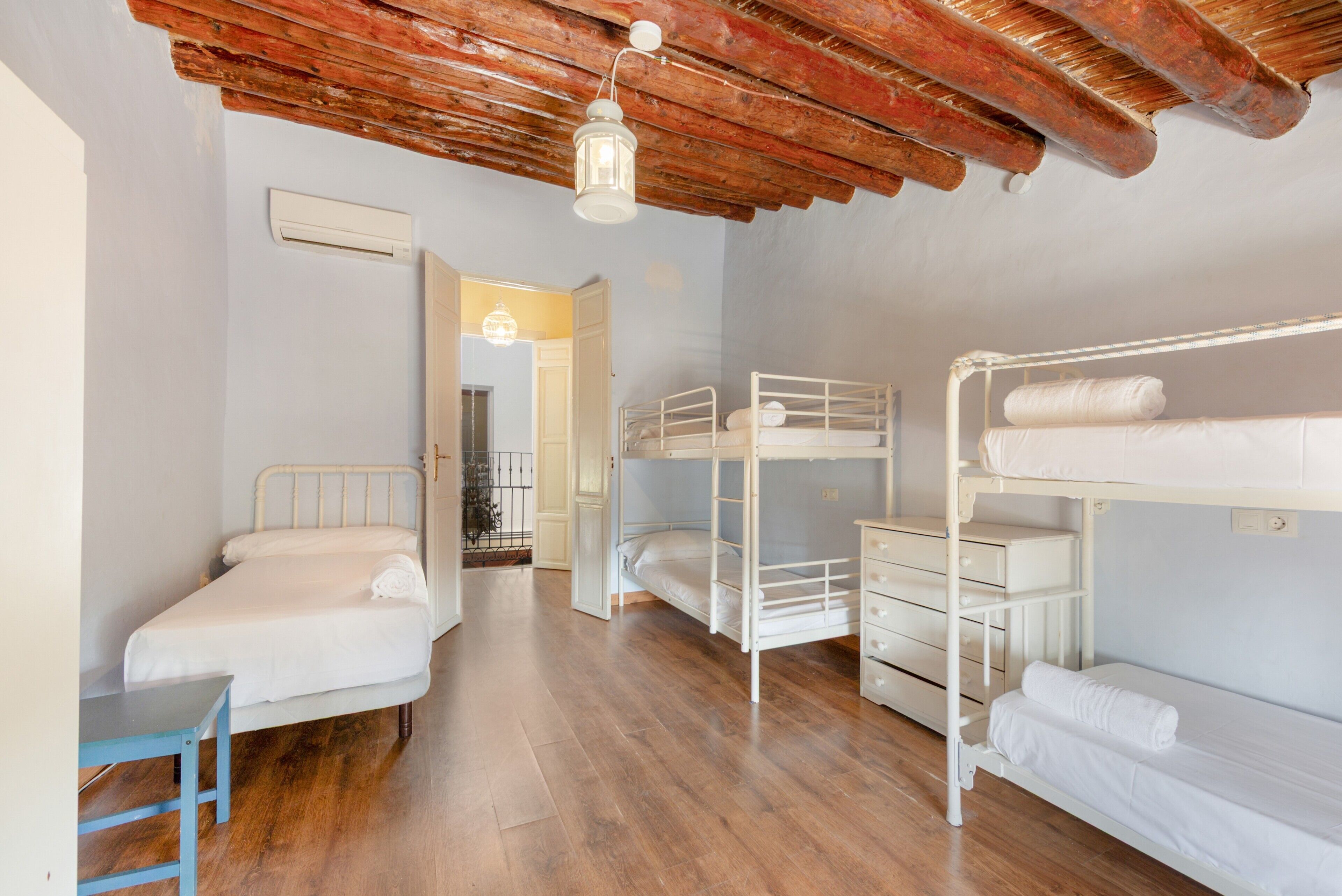 9 dormitorios, wifi, ropa de cama