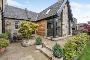 Exterior - 1 Bed in Kirkliston (oc-o42755) (Kirkliston)