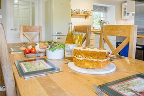 Dining - 3 Bed in Lintrathen (oc-w42585) (Lintrathen)