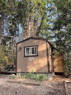 Exterior - Cozy Mountain Bungalow for camping, relaxing, & exploring (Clark Fork)