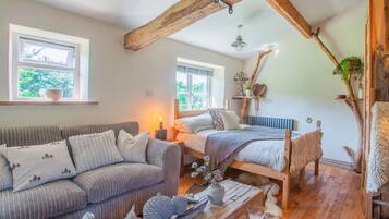 1 chambre, fer et planche à repasser, draps fournis