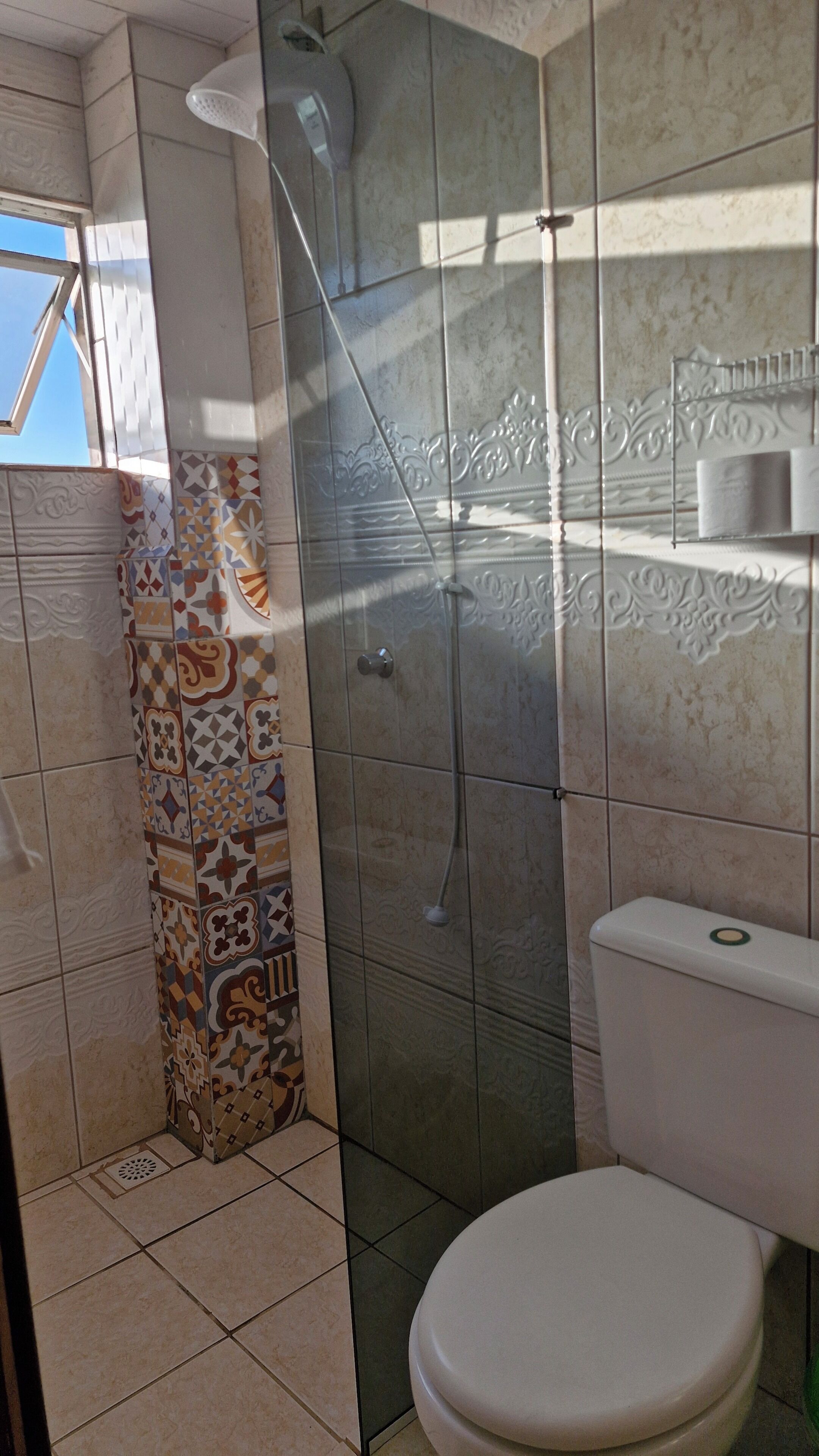 Economy Twin Room, Balcony, Garden View | Bathroom