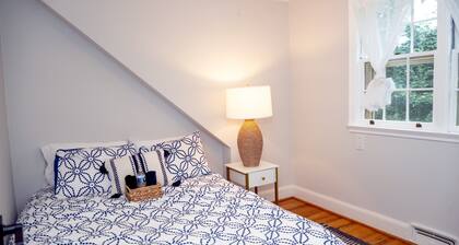 PSU 4BR/2Full Bath Home 1/4 Mile Walk to Campus, .7 miles to Beaver Stadium