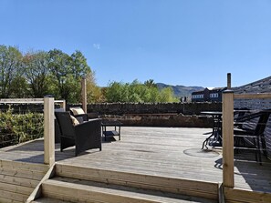 Terrace/patio - 4 Bed in Keswick (oc-s42744) (Keswick)