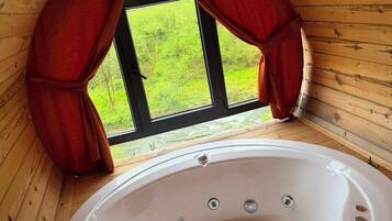 Villa | Bathroom