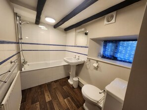 Hair dryer, towels - 4 Bed in Ambleside (oc-o44833) (Ambleside)