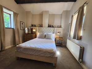 Iron/ironing board, travel cot, free WiFi, bed sheets - 4 Bed in Ambleside (oc-o44833) (Ambleside)