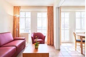 Living room - Ferienwohnung in Sellin mit Hund und Fitness (Sellin)