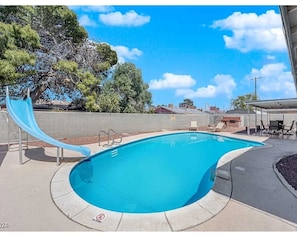 Piscine extérieure