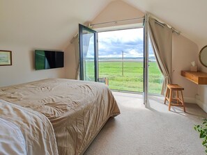 Bügeleisen/Bügelbrett, Reisekinderbett, kostenloses WLAN, Bettwäsche