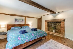 Bügeleisen/Bügelbrett, Reisekinderbett, kostenloses WLAN, Bettwäsche