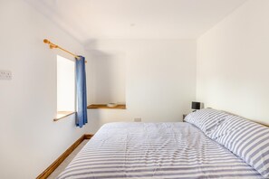 4 chambres, fer et planche à repasser, accès au Wi-Fi (inclus)