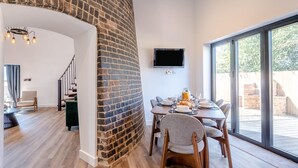Dining - 4 Bed in Waddington (oc-w42854) (Waddington)