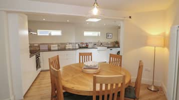 Cottage | Interior