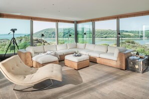 Fernseher, Kamin