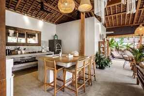 Coffee/tea maker, fridge, microwave, stovetop - Villa Nabi in Seminyak (Seminyak)