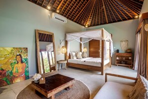 Iron/ironing board, travel cot, free WiFi, bed sheets - Villa Nabi in Seminyak (Seminyak)