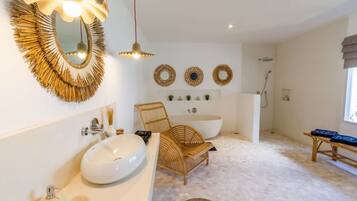 Hair dryer, towels