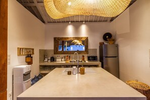 Coffee/tea maker, fridge, microwave, stovetop - Villa M2 in Seminyak (Seminyak)
