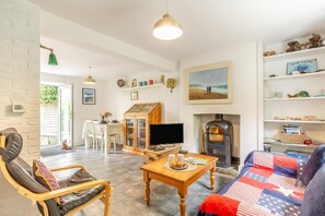 TV, fireplace - 2 Bed in Eype (oc-l42804) (Eype)