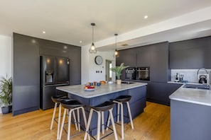 Private kitchen - 5 Bed in Upton (oc-m44891) (Darley)