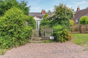 Property grounds - 2 Bed in Richards Castle (oc-r45225) (Richards Castle)