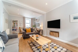 TV - 4 Bed in Portpatrick (oc-p43755) (Portpatrick)