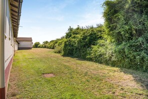 Property grounds - 2 Bed in Brixham (oc-k45223) (Brixham)