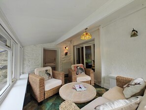 Interior - 2 Bed in Betws Garmon (oc-b45268) (Betws Garmon)
