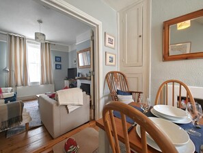Fireplace - 2 Bed in Sidmouth (oc-f44894) (Sidmouth)