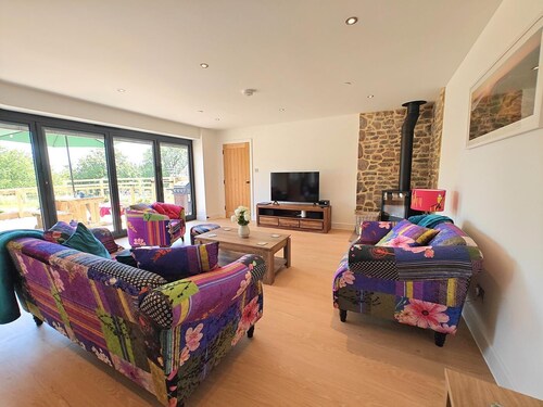 2 Bed in Llanellen (oc-t32598)